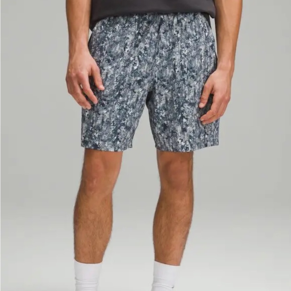 lululemon Men’s Bowline 8” Stretch‎ Ripstop Short Flower Glide True Navy Large